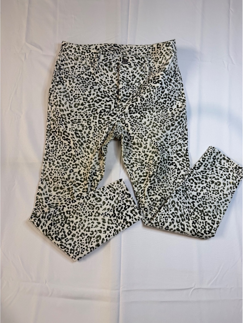 Tommy Bahama Ella Twill High Rise Ankle Pants in Coconut Leopard Print, Size 10